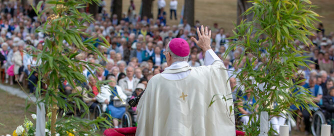 Mgr Jean-Paul James